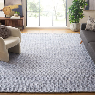 Safavieh Natura NAT715F Grey / Black Area Rug Room Scene Feature