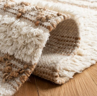 Safavieh Natura NAT720A Ivory / Brown Area Rug Detail