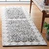 Safavieh Natura NAT722Z Black / Ivory Area Rug Room Scene