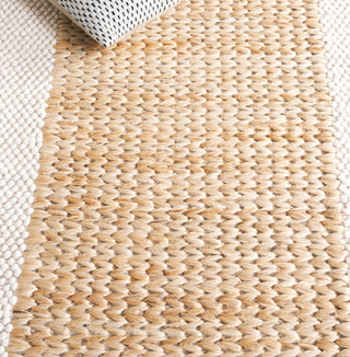 Safavieh Natura NAT723A Natural / Ivory Area Rug Detail