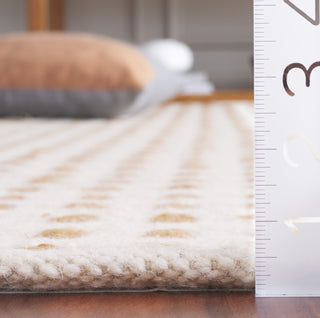 Safavieh Natura NAT725A Natural / Ivory Area Rug Detail