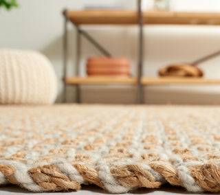 Safavieh Natural Fiber NF818A / Ivory Area Rug Detail