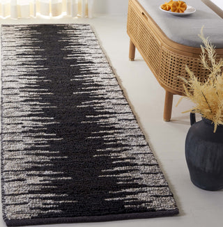 Safavieh Natural Fiber NF953Z Black / Beige Area Rug Room Scene Feature