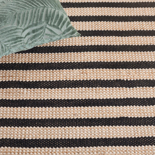 Safavieh Natural Fiber NFB325Z / Black Area Rug Detail