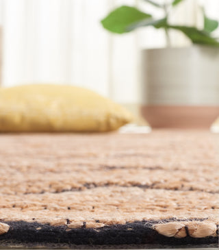 Safavieh Natural Fiber NFB657Z / Black Area Rug Detail