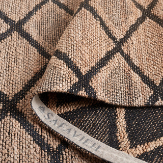 Safavieh Natural Fiber NFB657Z / Black Area Rug Fold