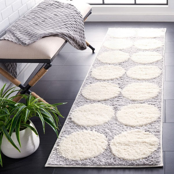 Safavieh Norway NOR208 Grey / Ivory Area Rug Room Scene Feature