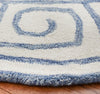 Safavieh Novelty NOV109A Ivory / Blue Area Rug Detail