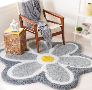 Safavieh Novelty NOV902F Ivory / Grey Area Rug Room Scene Feature