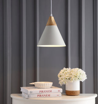 Safavieh Cila PND4030D White / Natural Lamp Room Scene On Feature