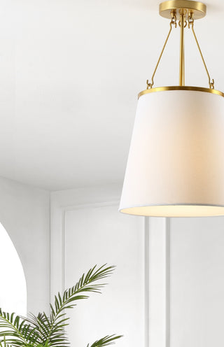 Safavieh Valor PND4133A Gold / White Lamp Room Scene On Feature