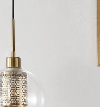Safavieh Toronto PND4146A Clear / Brass Lamp Room Scene Off Feature