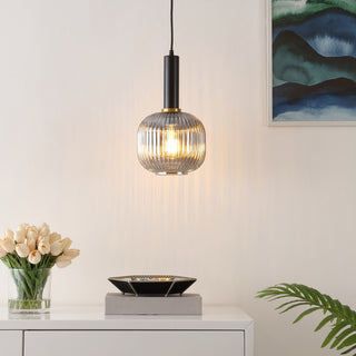 Safavieh Rynner PND4148A Smoke Grey / Black Lamp Room Scene On Feature