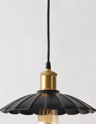 Safavieh Novaire PND4153A Black / Brass Lamp Room Scene Off Feature