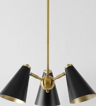 Safavieh Naveeda PND4199A Black / Brass Lamp Room Scene Off Feature