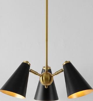 Safavieh Naveeda PND4199A Black / Brass Lamp Room Scene On Feature