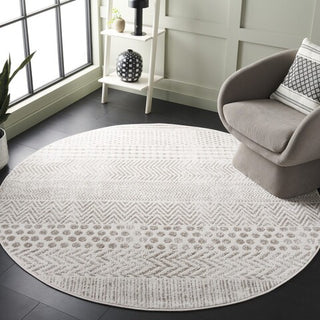 Safavieh Pyramid PYR230A Ivory / Grey Area Rug Room Scene