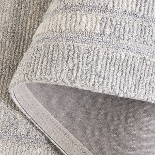 Safavieh Renewal RNW211F Silver / Grey Area Rug Fold