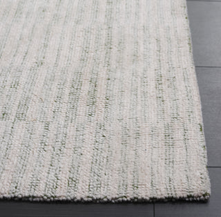Safavieh Restoration Vintage RVT901Y Green / Ivory Area Rug Detail