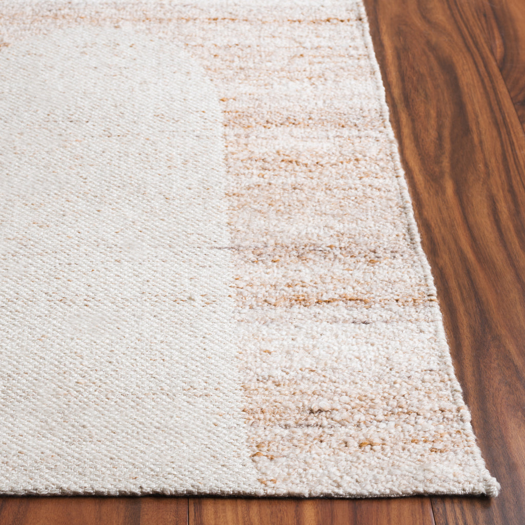 Safavieh Sahara SAH201A Natural / Ivory Area Rug Detail