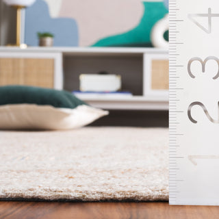 Safavieh Sahara SAH204A Natural / Ivory Area Rug Detail