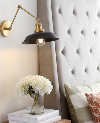Safavieh Kingston SCN4026A Brass / Black Lamp Room Scene On Feature