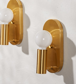 Safavieh Irima SCN4086A Brass Lamp Room Scene Off Feature