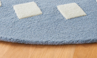 Safavieh Kids SFK925M Blue / Ivory Area Rug Edge