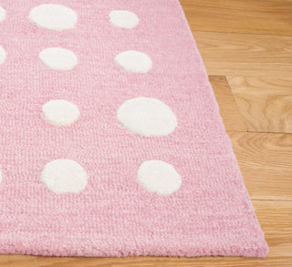 Safavieh Kids SFK926U Pink / Ivory Area Rug Detail