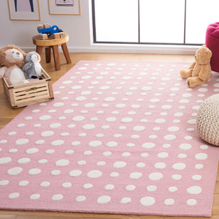 Safavieh Kids SFK926U Pink / Ivory Area Rug Room Scene