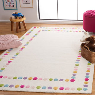 Safavieh Kids SFK928U Ivory / Pink Area Rug Room Scene