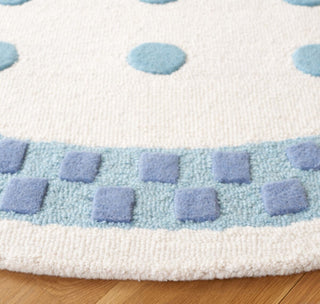 Safavieh Kids SFK930M Ivory / Blue Area Rug Detail