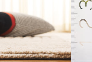 Safavieh Southampton SHA307B Ivory / Beige Area Rug Detail