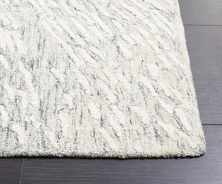 Safavieh Soho SOH275F Grey / Ivory Area Rug Detail