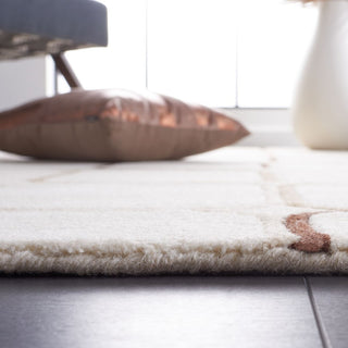 Safavieh Soho Soh713 Ivory/Multi Area Rug Detail