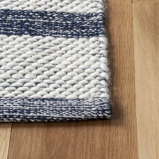 Safavieh Striped Kilim STK514N Navy / Ivory Area Rug Detail