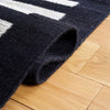 Safavieh Striped Kilim STK806B Beige / Black Area Rug Detail