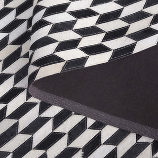 Safavieh Studio Leather STL108A Ivory / Black Area Rug Fold