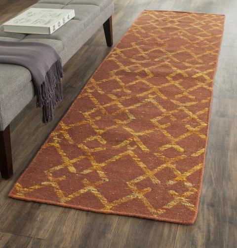 Safavieh Straw Patch STP211 Rust / Gold Area Rug Room Scene Feature