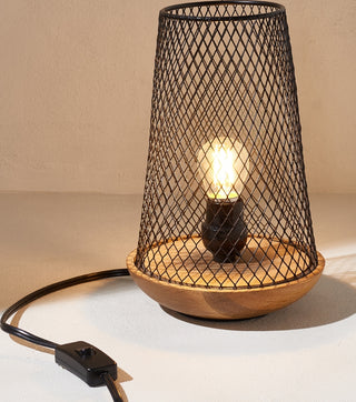 Safavieh Haynes TBL3003A Black / Natural Lamp Room Scene On Feature