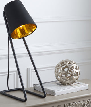 Safavieh Guarnere TBL3004A Black / Gold Lamp Room Scene On Feature