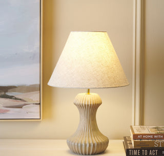 Safavieh Cosmea TBL3018A Off White Lamp Room Scene On Feature