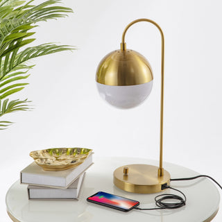 Safavieh Cappi TBL4040A Brass Lamp Room Scene Off Feature
