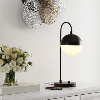 Safavieh Cappi TBL4040B Black Lamp Room Scene On Feature