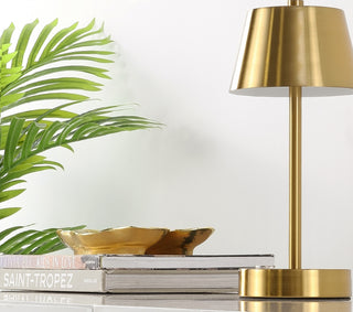 Safavieh Laita TBL4316B Brass Lamp Room Scene Off Feature