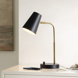 Safavieh Arynn TBL4457A Black / Brass Lamp Room Scene On Feature