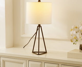 Safavieh Vernelle TBL4494A Black Lamp Room Scene On Feature