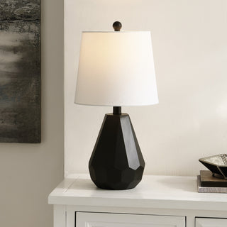 Safavieh Seira TBL4499A Black Lamp Room Scene On Feature