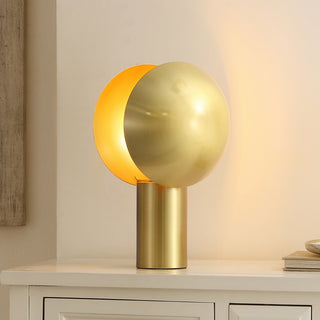 Safavieh Frey TBL4533A Brass Lamp Room Scene On Feature