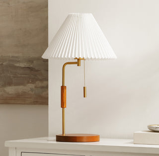Safavieh Jonah TBL4576A Walnut / Brass Lamp Room Scene Off Feature
